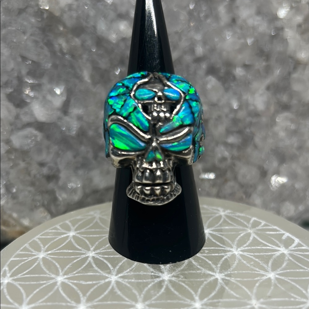 Vintage Sterling Silver Skull Ring with opal inlay